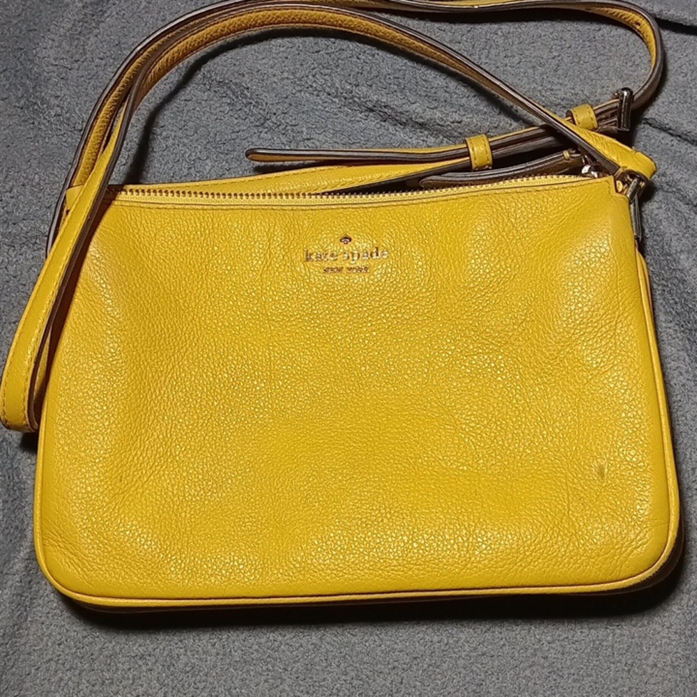 Kate Spade New York Leila Triple Gusset Crossbody – Sunny Yellow